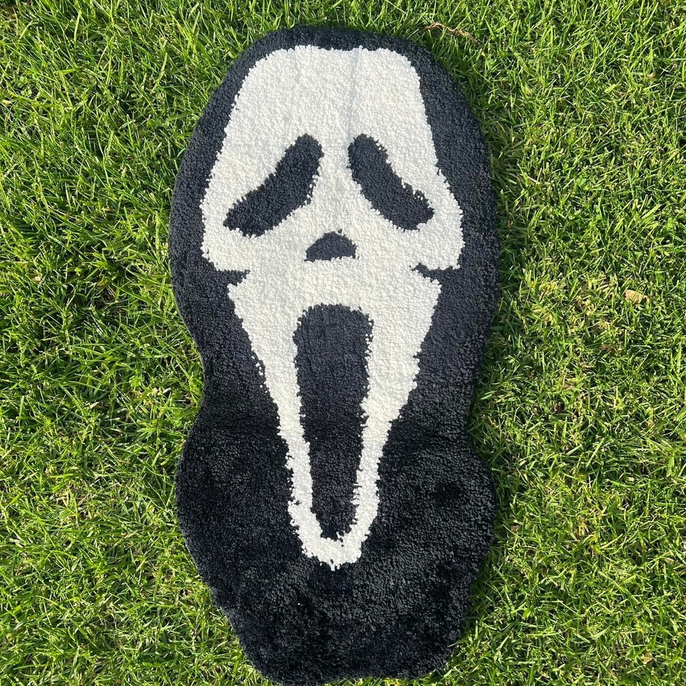 Black and white Scream face rug